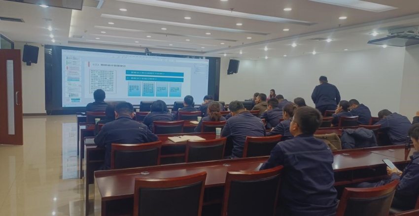 北京恒誠信新疆分公司受邀為紅云紅河煙草(集團)有限責任公司新疆卷煙廠(chǎng)開(kāi)展專(zhuān)題培訓2.jpg